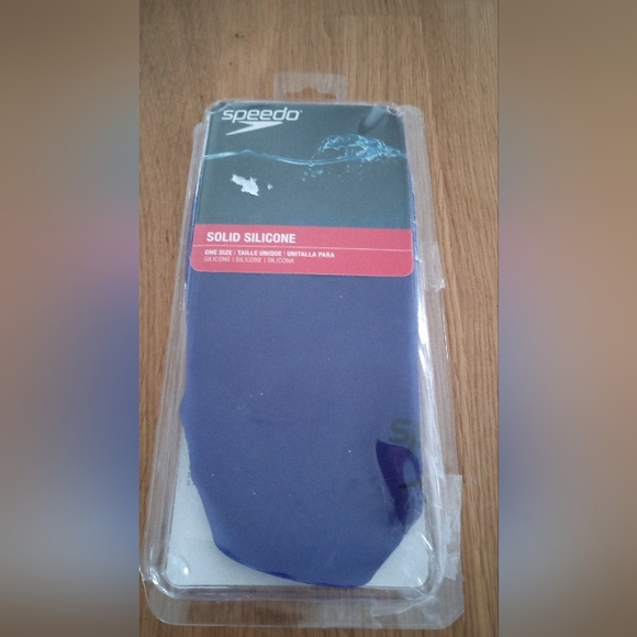 NWT Speedo Solid Silicone Swimcap - Picture 6 of 7